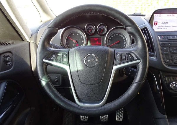 Opel Zafira cena 35900 przebieg: 198000, rok produkcji 2012 z Zawiercie małe 191